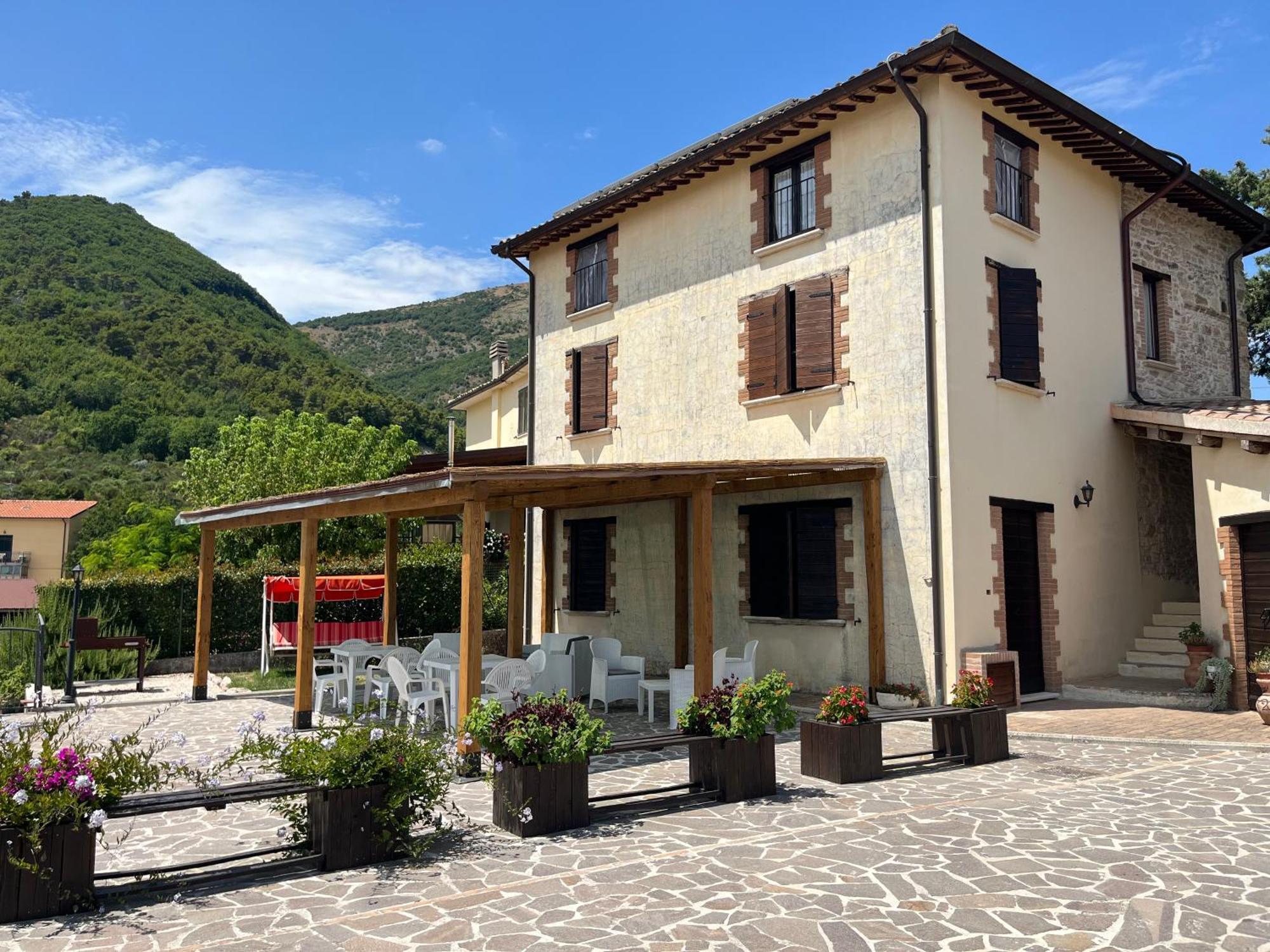 Casa Vacanze Vecchio Frantoio Residenza Leccino Сполето Екстер'єр фото